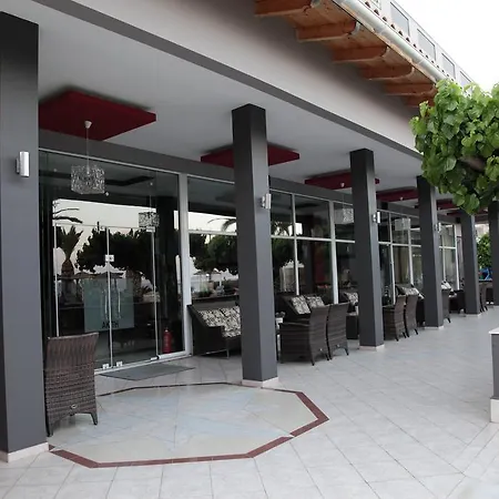 ホテル Evvoiki Akti