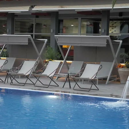 Evvoiki Akti ホテル