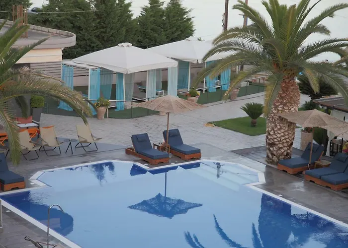 Hotel Evvoiki Akti 3*